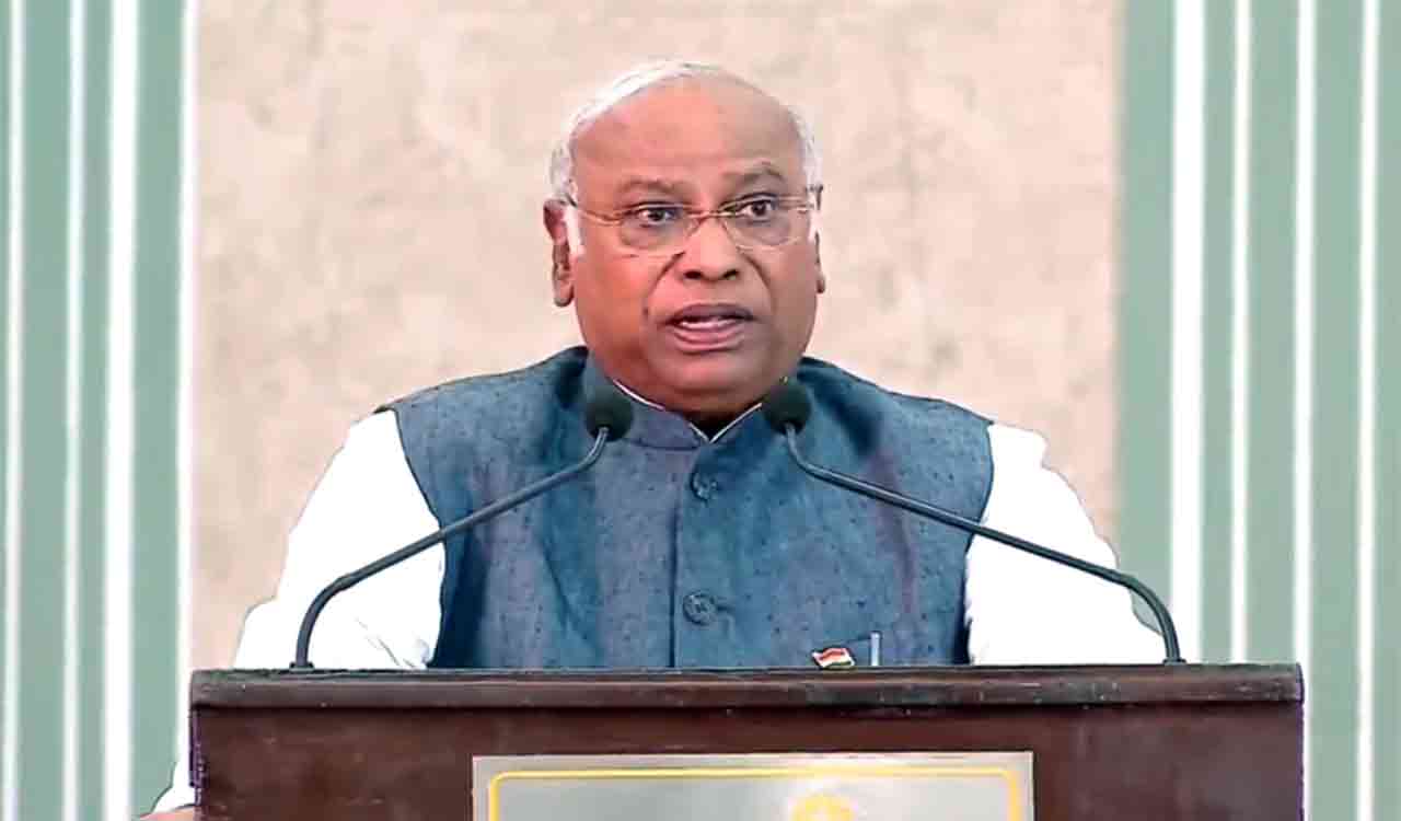 ‘At least come for my funeral…,’ Cong chief Kharge’s emotional pitch at rally on home turf-Telangana Today