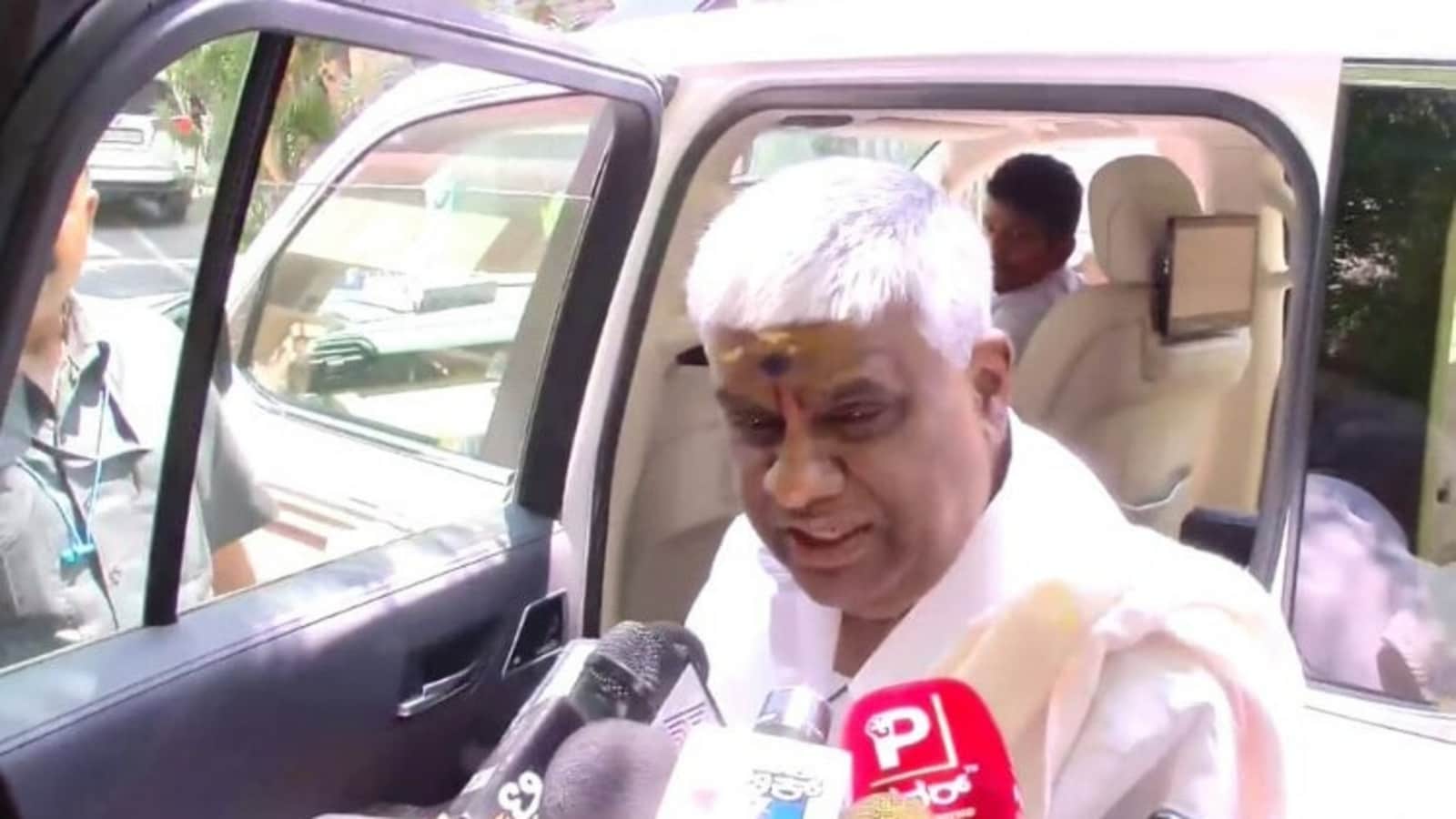 JD(S) leader Revanna files anticipatory bail plea in sexual harassment case | Bengaluru - Hindustan Times