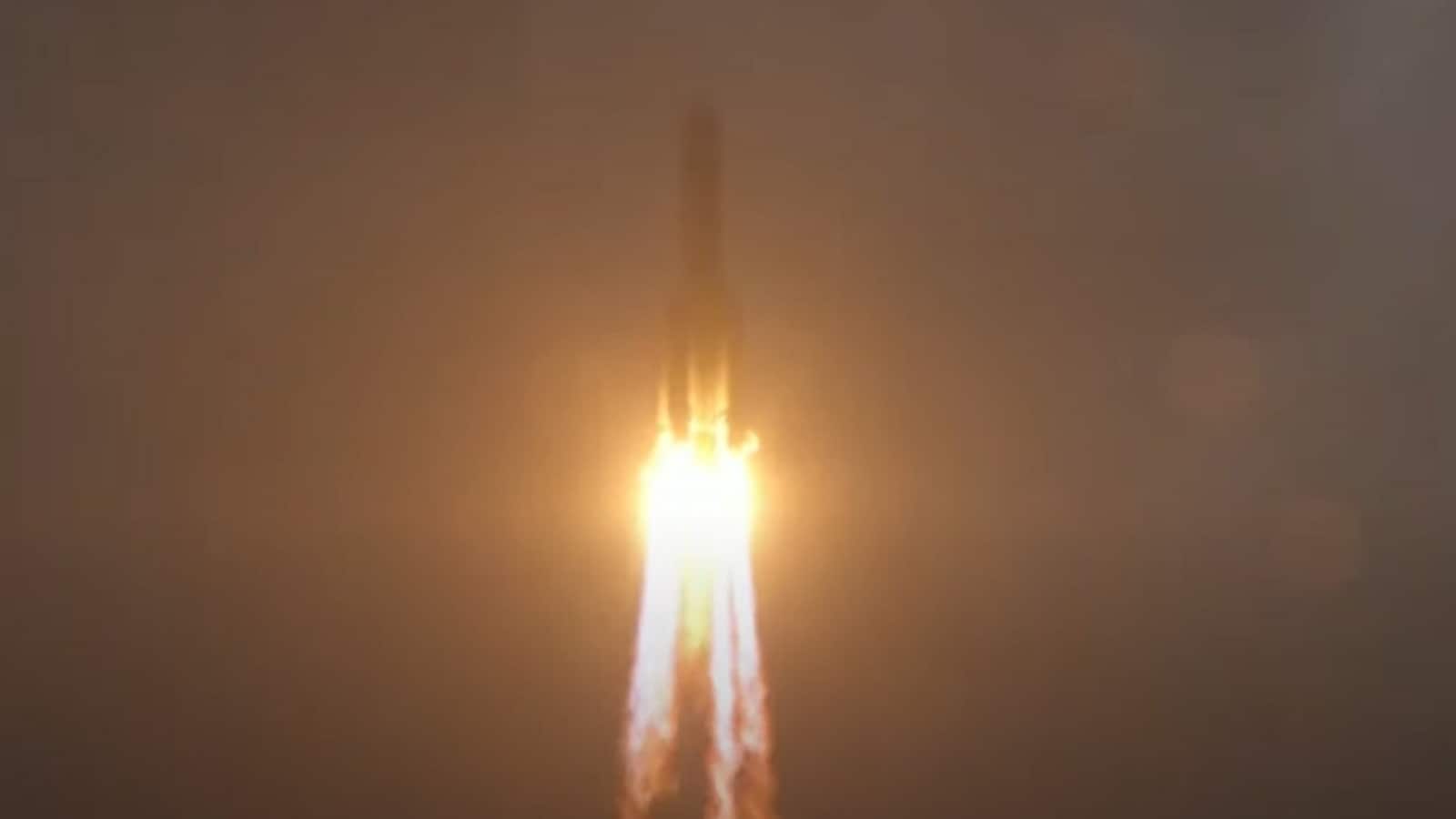 Chang'e 6 mission: China launches probe to get moon's far side samples, Pakistani satellite also aboard - Hindustan Times