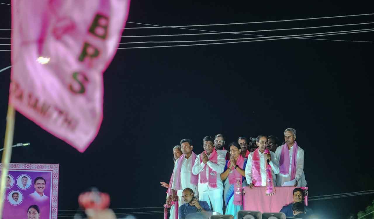 ECI bars KCR from poll campaign for 48 hours-Telangana Today